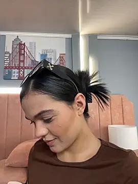 Bella-Ferrer online show from March 28, 2026, 6:29 pm