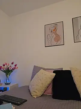 Victoria Evanss online show from April 10, 2026, 10:14 pm