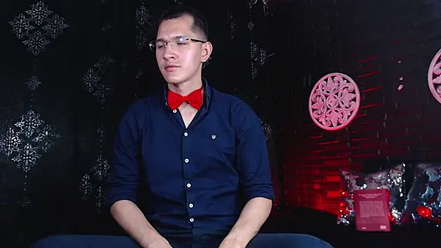 MilanDavid1 online show from April 25, 2026, 5:43 pm