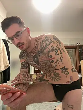 Snapshot of matC_of chatting on March 17, 2026, 10:35 pm matC of online show from March 17, 2026, 10:35 pm