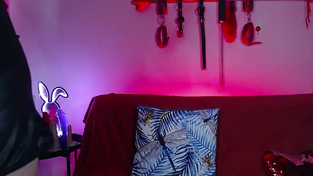 RedWidowCol online show from April 8, 2026, 9:59 pm