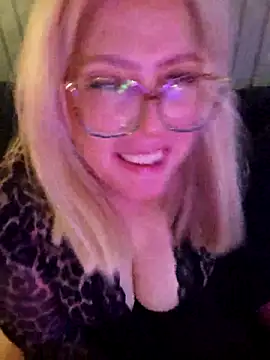 Snapshot of LexySaint chatting on September 16, 2025, 4:52 pm LexySaint online show from September 16, 2025, 4:52 pm