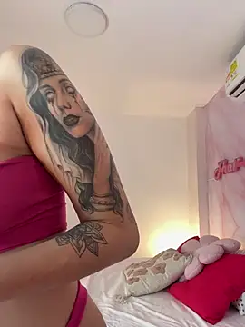 Adalyn Cute online show from April 24, 2026, 11:34 am