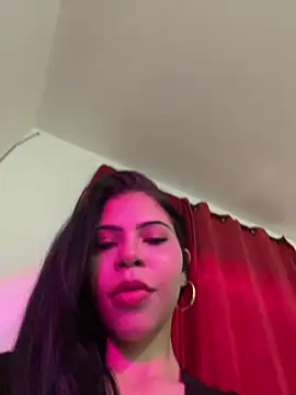 Snapshot of MiaReidd chatting on March 18, 2026, 9:56 am MiaReidd online show from March 18, 2026, 9:56 am