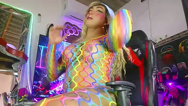 candy aass online show from July 16, 2026, 9:32 pm
