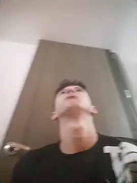 Daniel Roy online show from March 26, 2026, 9:42 pm