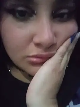 Snapshot of Liily_Foxxy chatting on May 18, 2026, 10:21 am Liily Foxxy online show from May 18, 2026, 10:21 am