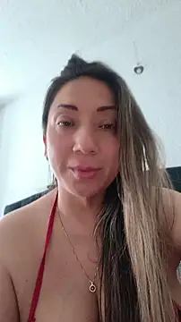 emma0304 online show from April 9, 2026, 1:05 pm