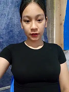 Snapshot of -Hicici- chatting on June 7, 2026, 12:04 am -Hicici- online show from June 7, 2026, 12:04 am