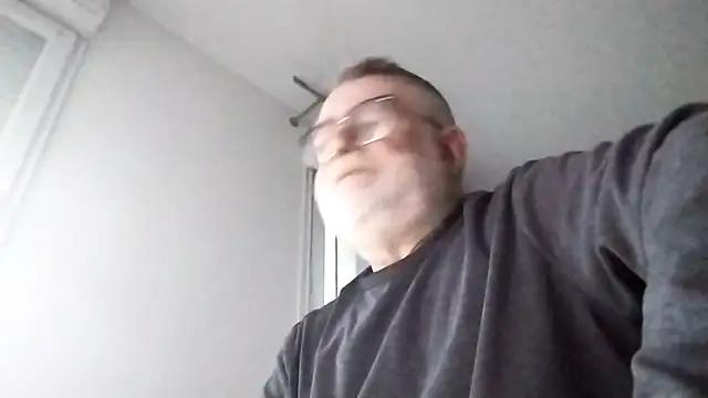 oura online show from April 4, 2026, 5:38 am