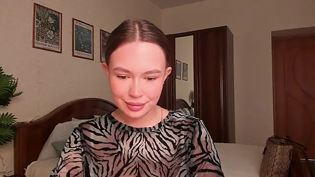 kittiangel00 online show from March 29, 2026, 4:34 am