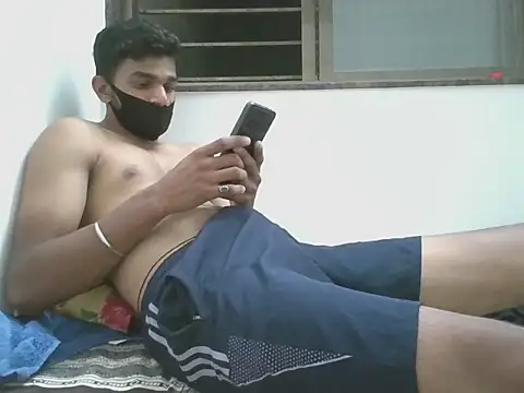 Snapshot of Roy3_2 chatting on May 16, 2026, 5:45 pm Roy3 2 online show from May 16, 2026, 5:45 pm
