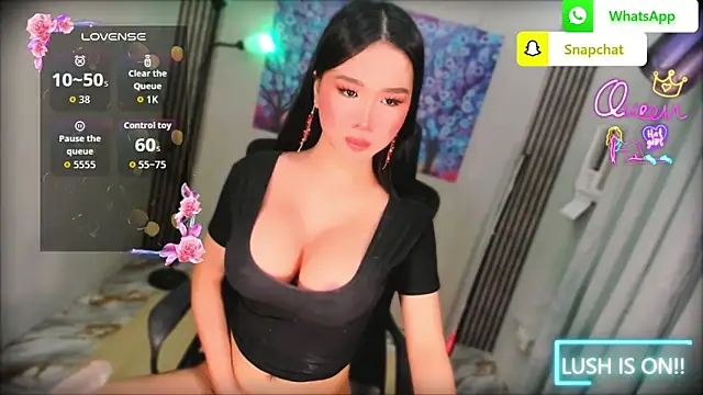 xBigSurpriseLorainex online show from May 28, 2026, 2:47 pm