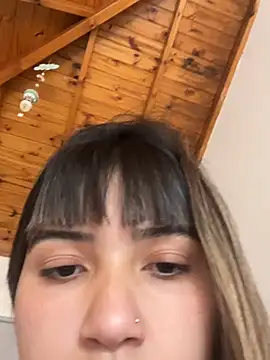 miicbebita online show from April 22, 2026, 3:13 pm
