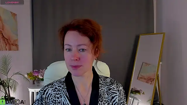 Snapshot of LeticiaRomano chatting on April 28, 2026, 4:06 am LeticiaRomano online show from April 28, 2026, 4:06 am