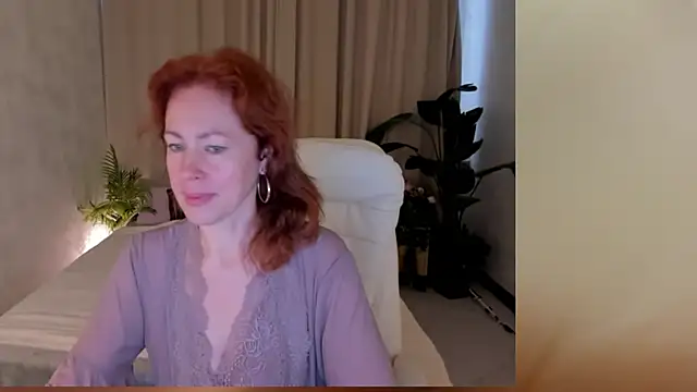 Snapshot of LeticiaRomano chatting on May 29, 2026, 4:21 am LeticiaRomano online show from May 29, 2026, 4:21 am