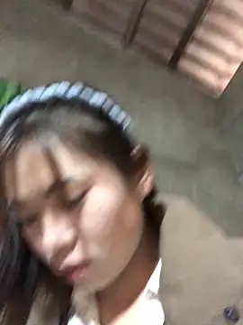 Akira-baby online show from April 2, 2026, 1:25 am