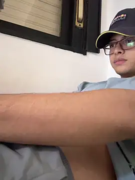 jossmacsi online show from April 14, 2026, 7:53 pm