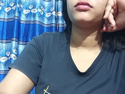 Emma 4433 online show from March 16, 2026, 4:18 am