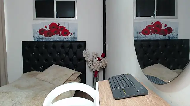 Tamar4 f00x online show from May 7, 2026, 12:54 pm