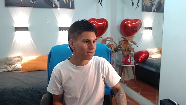 Snapshot of paul_x18 chatting on March 13, 2026, 12:01 pm paul x18 online show from March 13, 2026, 12:01 pm