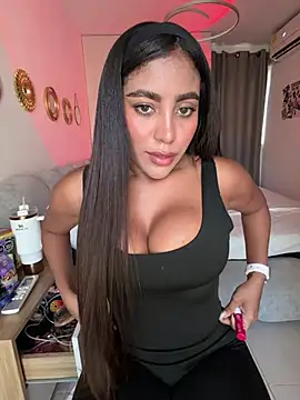 Snapshot of SaraValentina11 chatting on April 13, 2026, 6:35 pm SaraValentina11 online show from April 13, 2026, 6:35 pm