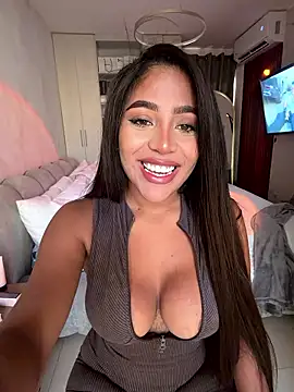 Snapshot of SaraValentina11 chatting on May 22, 2026, 9:31 pm SaraValentina11 online show from May 22, 2026, 9:31 pm