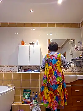  LOLA-LOLA  online show from April 30, 2026, 2:23 pm