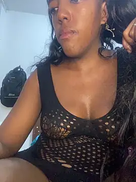 Snapshot of Brenda_hot27 chatting on June 7, 2026, 1:10 am Brenda hot27 online show from June 7, 2026, 1:10 am