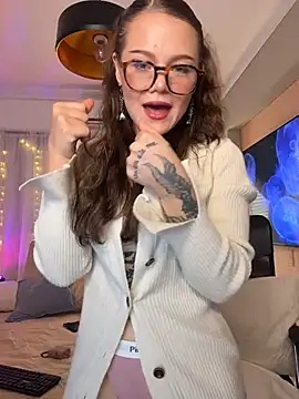 Snapshot of Tallulah_Kinky chatting on April 17, 2026, 8:45 pm Tallulah Kinky online show from April 17, 2026, 8:45 pm