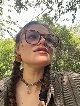 Tallulah Kinky online show from June 18, 2026, 4:55 pm