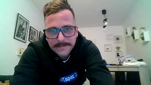 yanick931 online show from April 14, 2026, 11:00 pm