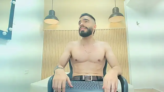 JEAN LEWIS2 online show from March 26, 2026, 7:41 pm