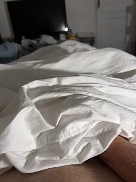 Elian0406 online show from April 27, 2026, 9:24 pm