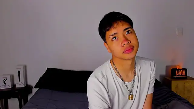 Lee Colee online show from April 28, 2026, 1:37 am