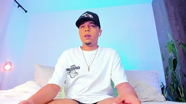 Randdy 333 online show from April 15, 2026, 5:58 am