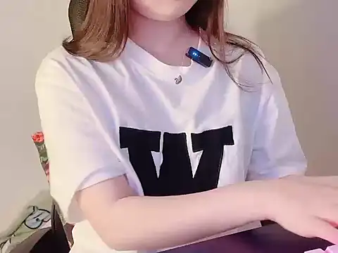 hunhun122 online show from April 1, 2026, 7:55 pm