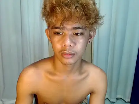 Snapshot of boynextdoorjosh chatting on May 10, 2026, 7:13 am boynextdoorjosh online show from May 10, 2026, 7:13 am