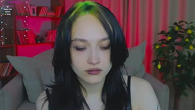 DarcyBlackwood online show from April 18, 2026, 8:07 am