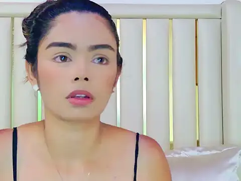 AnnieDesire online show from April 16, 2026, 2:18 pm