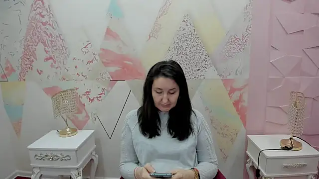 Gessy hale online show from March 13, 2026, 2:01 pm