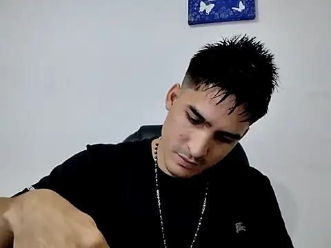 Snapshot of Christopher_Harris_ chatting on May 5, 2026, 10:40 pm Christopher Harris online show from May 5, 2026, 10:40 pm