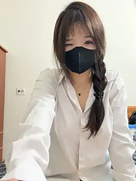 VyVy18 online show from June 6, 2026, 2:49 am
