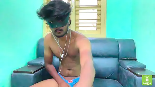 lucufercouple  online show from April 1, 2026, 12:50 pm