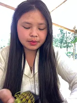 Snapshot of Motminhthoi chatting on May 5, 2026, 8:11 am Motminhthoi online show from May 5, 2026, 8:11 am