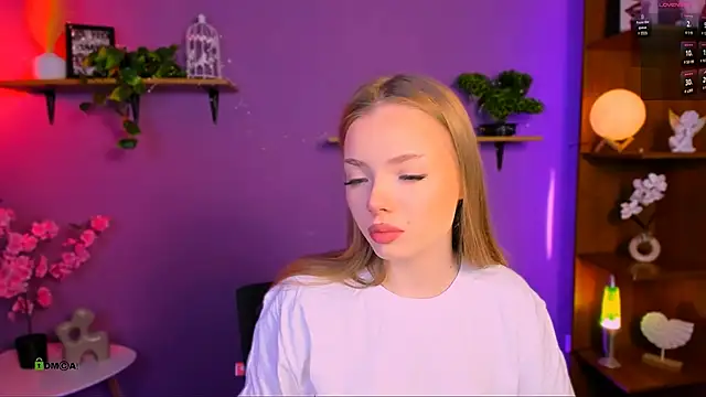 maddy moah online show from May 25, 2026, 5:02 am