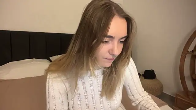 RoxyWet online show from April 7, 2026, 1:33 pm