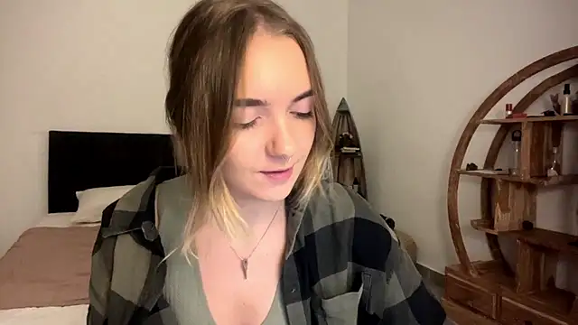 RoxyWet online show from April 20, 2026, 1:25 pm