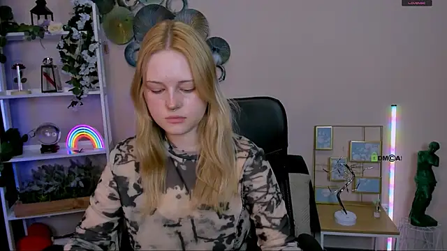 trixy melison online show from May 4, 2026, 12:34 pm