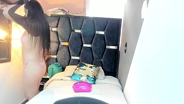 Snapshot of Abril_Fox__ chatting on May 20, 2026, 6:58 pm Abril Fox online show from May 20, 2026, 6:58 pm